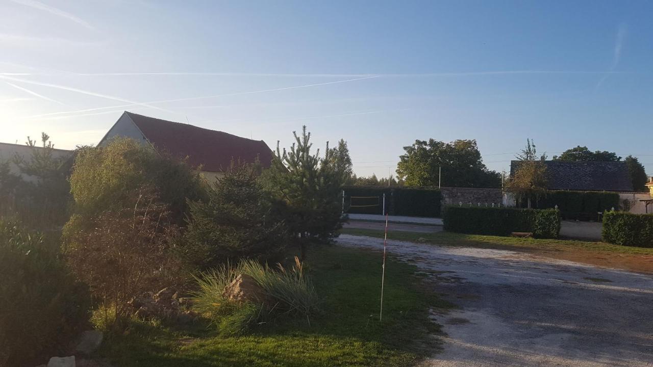 Holiday Centrum Žatec Exterior foto