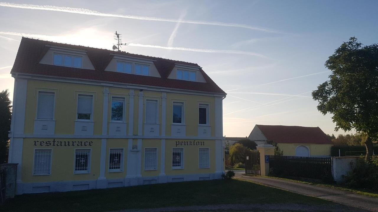Holiday Centrum Žatec Exterior foto